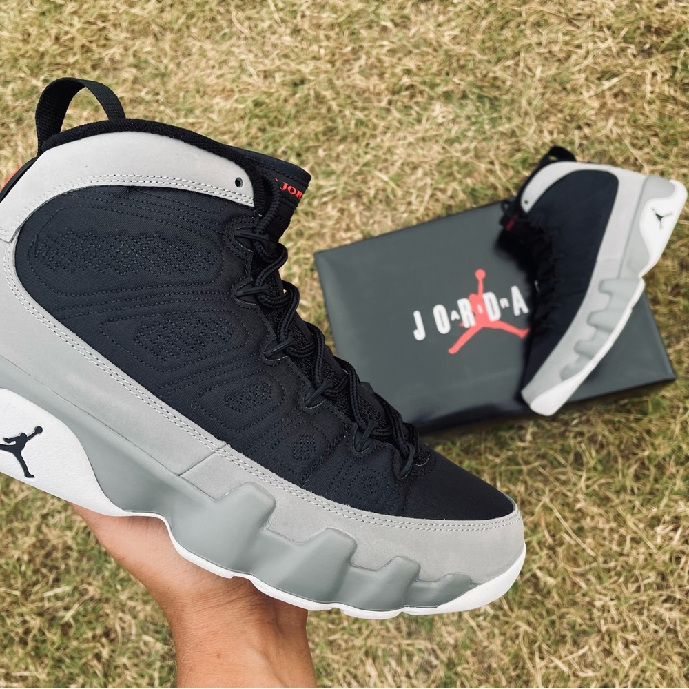 Air Jordan 9